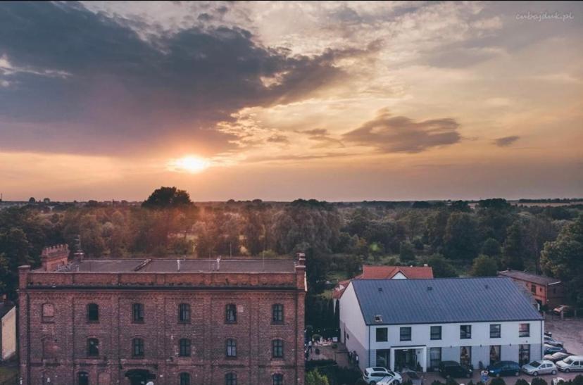 Hotel Maly Mlyn Stargard Szczeciński Exteriör bild